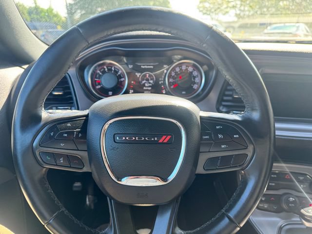 Used 2023 Dodge Challenger SXT RWD image 7