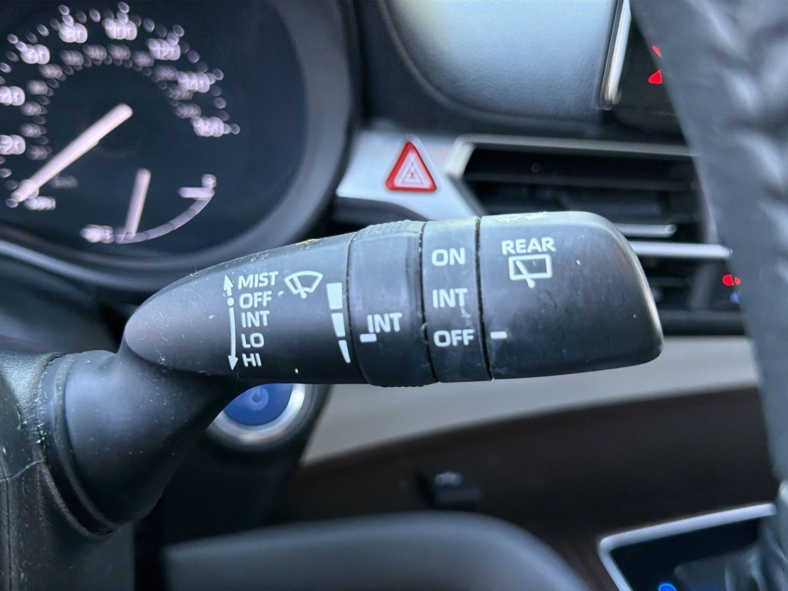 Used 2022 Toyota Sienna XLE AWD/4WD image 38