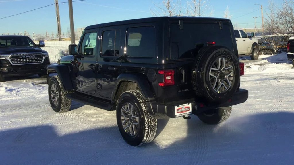 New 2026 Jeep Wrangler Unlimited Sahara AWD/4WD image 6