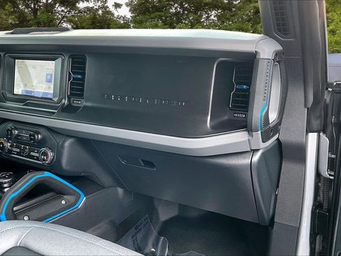 Certified 2022 Ford Bronco Black Diamond image 28