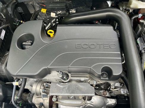 Used 2023 Chevrolet Equinox LT image 30