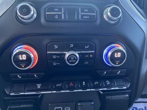 Used 2022 GMC Sierra 3500 SLE w/ SLE Value Package AWD/4WD image 18
