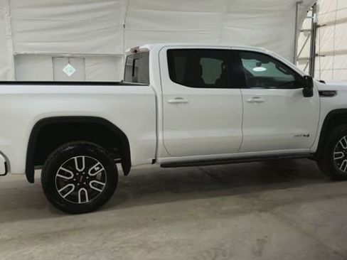 New 2026 GMC Sierra 1500 AT4 AWD/4WD image 9