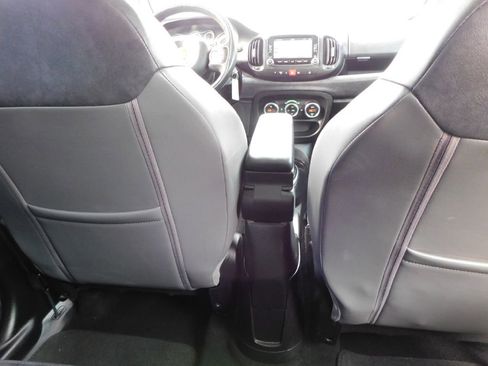 Used 2014 FIAT 500L Lounge image 38