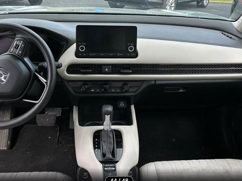 Used 2023 Honda HR-V LX image 6