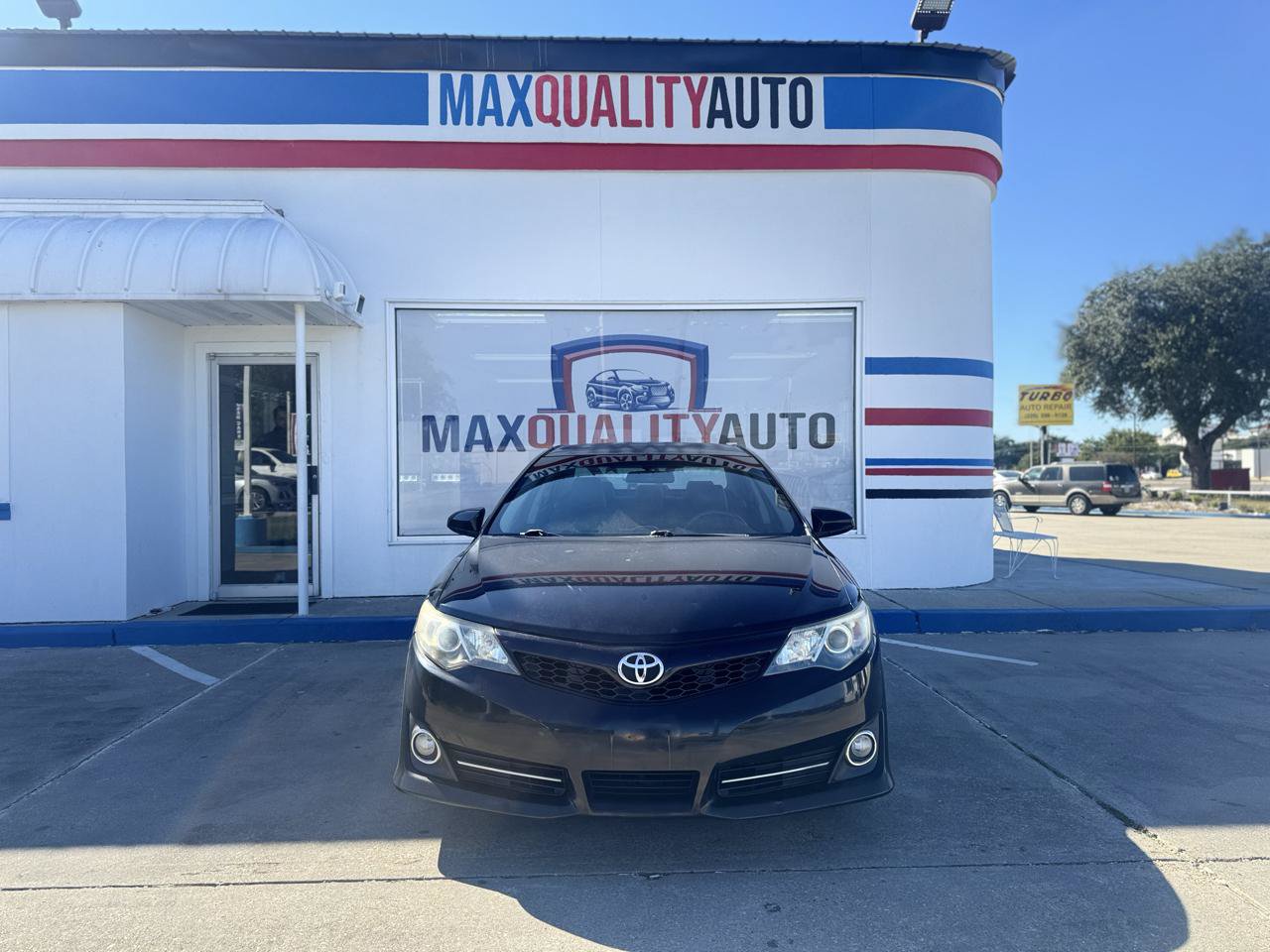 Used 2012 Toyota Camry SE FWD image 7