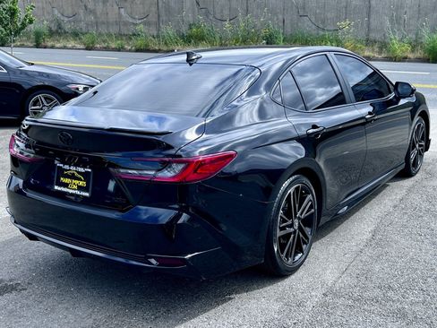 Used 2025 Toyota Camry XSE FWD image 6