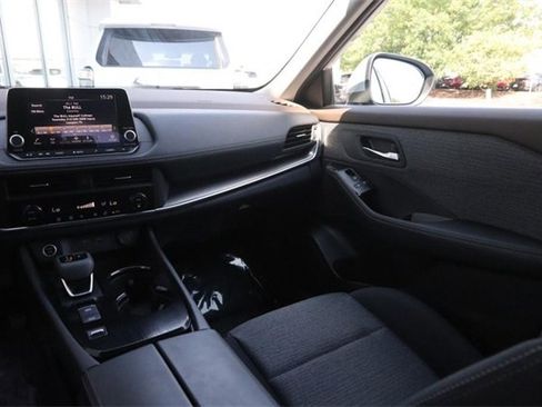 Certified 2023 Nissan Rogue SV image 23