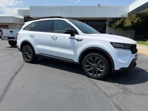 Used 2023 Kia Sorento X-Line EX AWD/4WD image 3