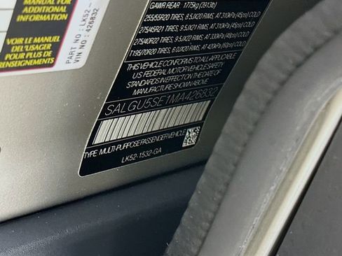 Used 2021 Land Rover Range Rover Autobiography Fifty Edition image 35