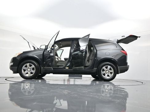 Used 2009 Chevrolet Traverse LT image 59