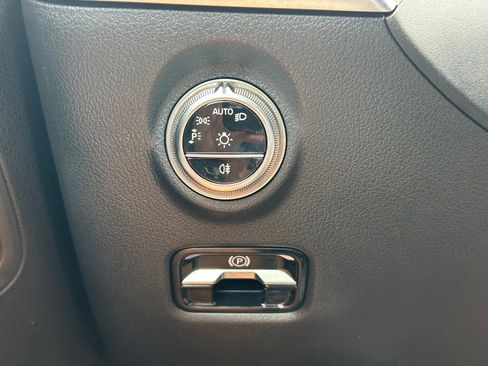 Used 2025 Mercedes-Benz C 300 Sedan image 27