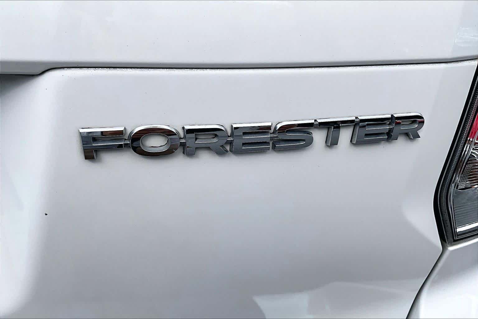 Used 2017 Subaru Forester 2.5i Limited w/ Popular Package #1 AWD/4WD image 10