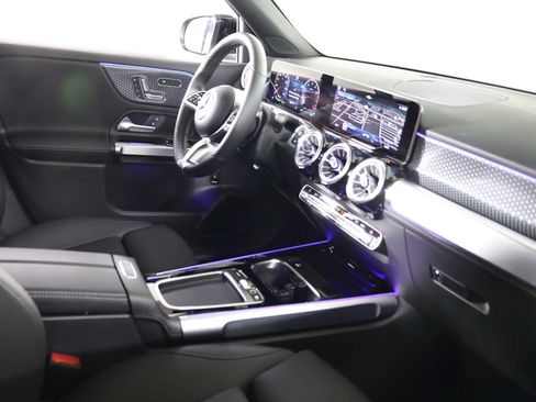Certified 2025 Mercedes-Benz GLB 250 4MATIC image 60
