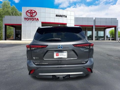 Used 2022 Toyota Highlander XLE AWD/4WD image 30