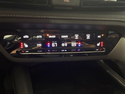 Used 2023 Buick Envision Essence FWD image 27