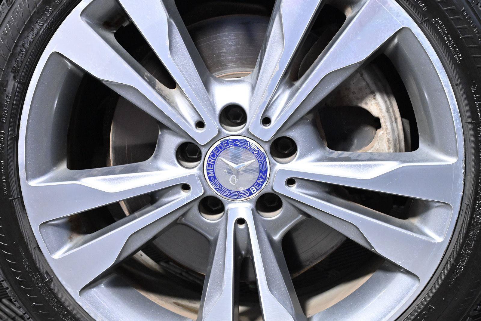Used 2015 Mercedes-Benz C 300 4MATIC Sedan image 39