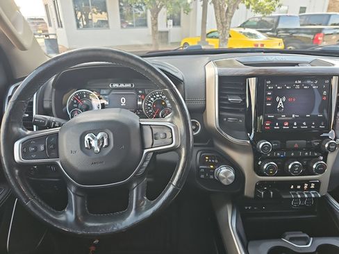 Used 2019 RAM 1500 Laramie AWD/4WD image 17