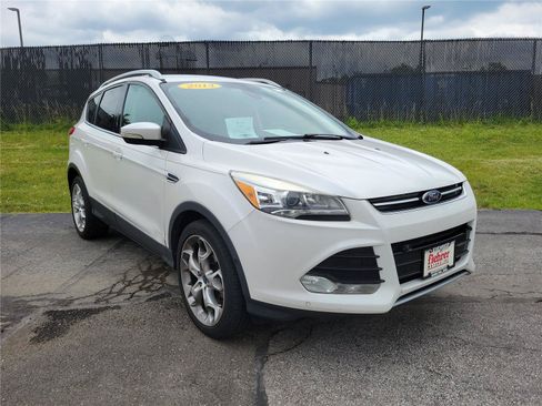 Used 2014 Ford Escape Titanium w/ Equipment Group 401A FWD image 2