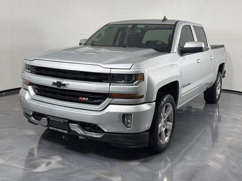 Used 2018 Chevrolet Silverado 1500 LT w/ All Star Edition AWD/4WD image 7