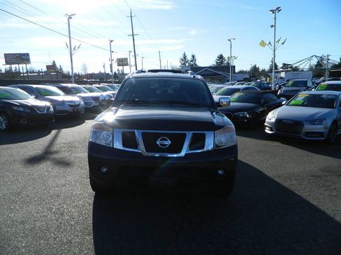 Used 2010 Nissan Armada Titanium image 3