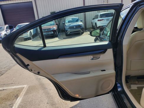 Used 2013 Lexus ES 350 w/ Luxury Pkg image 15