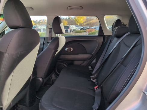 Used 2016 Kia Soul image 12