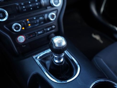 Used 2017 Ford Mustang GT w/ Interior & Wheel Package image 31