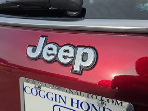 Used 2021 Jeep Compass Limited AWD/4WD image 36