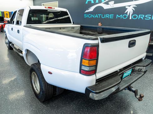 Used 2007 GMC Sierra 3500 SLT w/ Heavy-Duty Power Package AWD/4WD image 8