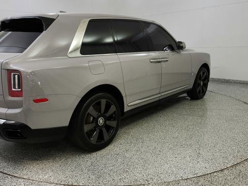 Used 2021 Rolls-Royce Cullinan AWD/4WD image 7