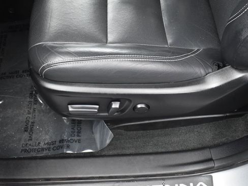 Used 2019 Toyota Sienna SE image 10