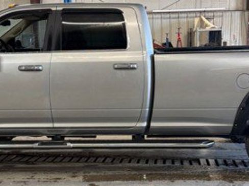 Used 2021 RAM 3500 Laramie AWD/4WD image 2