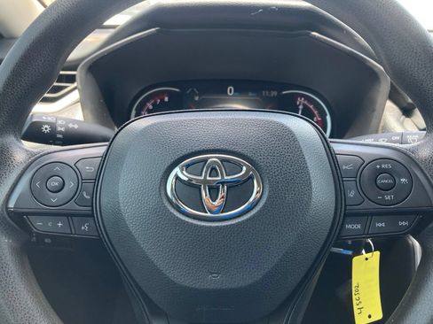 Used 2024 Toyota RAV4 LE FWD image 18