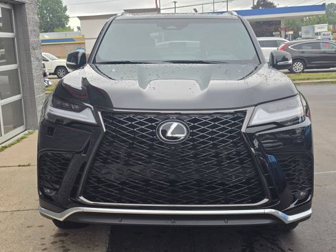 Used 2026 Lexus LX 700h F Sport AWD/4WD image 2