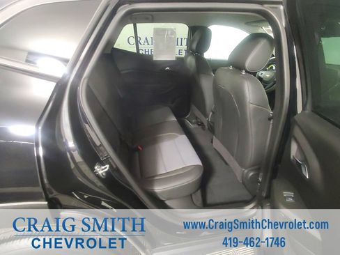 Used 2024 Chevrolet Trax LT FWD image 13