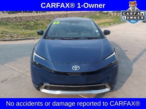Used 2025 Toyota Prius Plug-In Hybrid FWD image 2