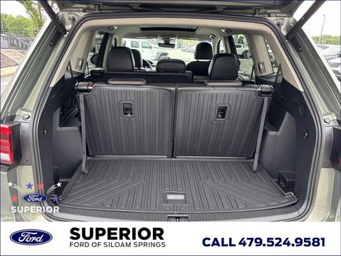 Used 2025 Volkswagen Atlas Peak Edition SE AWD/4WD image 9