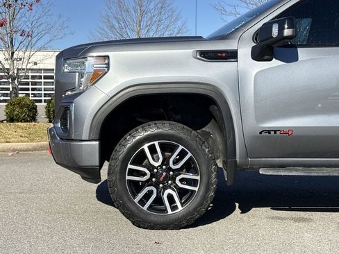 Used 2020 GMC Sierra 1500 AT4 w/ Technology Package image 9