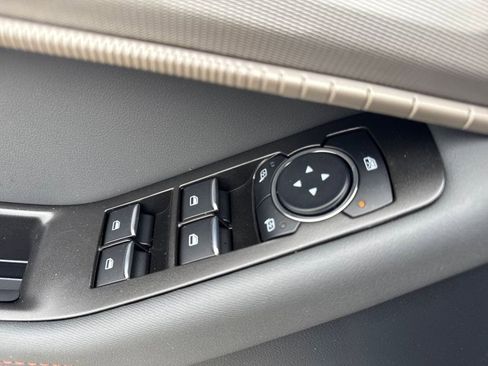 New 2026 Ford Explorer Active RWD image 18