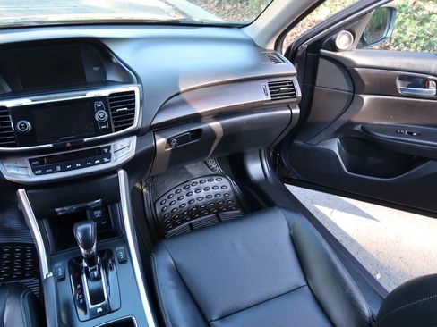 Used 2015 Honda Accord EX-L image 22