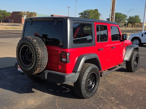 Used 2018 Jeep Wrangler Unlimited Sport AWD/4WD image 4