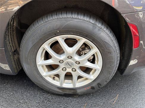 Used 2023 Chrysler Pacifica Touring-L FWD image 10
