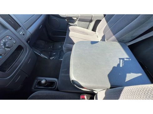 Used 2005 Dodge Ram 1500 Truck SLT image 19