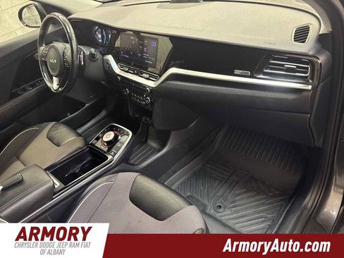 Used 2022 Kia Niro EX w/ Cold Weather Package image 39