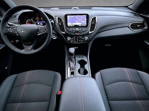 Used 2023 Chevrolet Equinox RS image 7