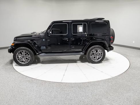 Used 2024 Jeep Wrangler High Altitude AWD/4WD image 36
