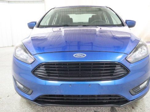 Used 2018 Ford Focus SE w/ SE Appearance Package FWD image 7