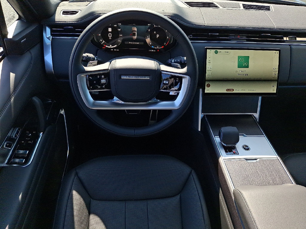 New 2026 Land Rover Range Rover Long Wheelbase SE AWD/4WD image 7