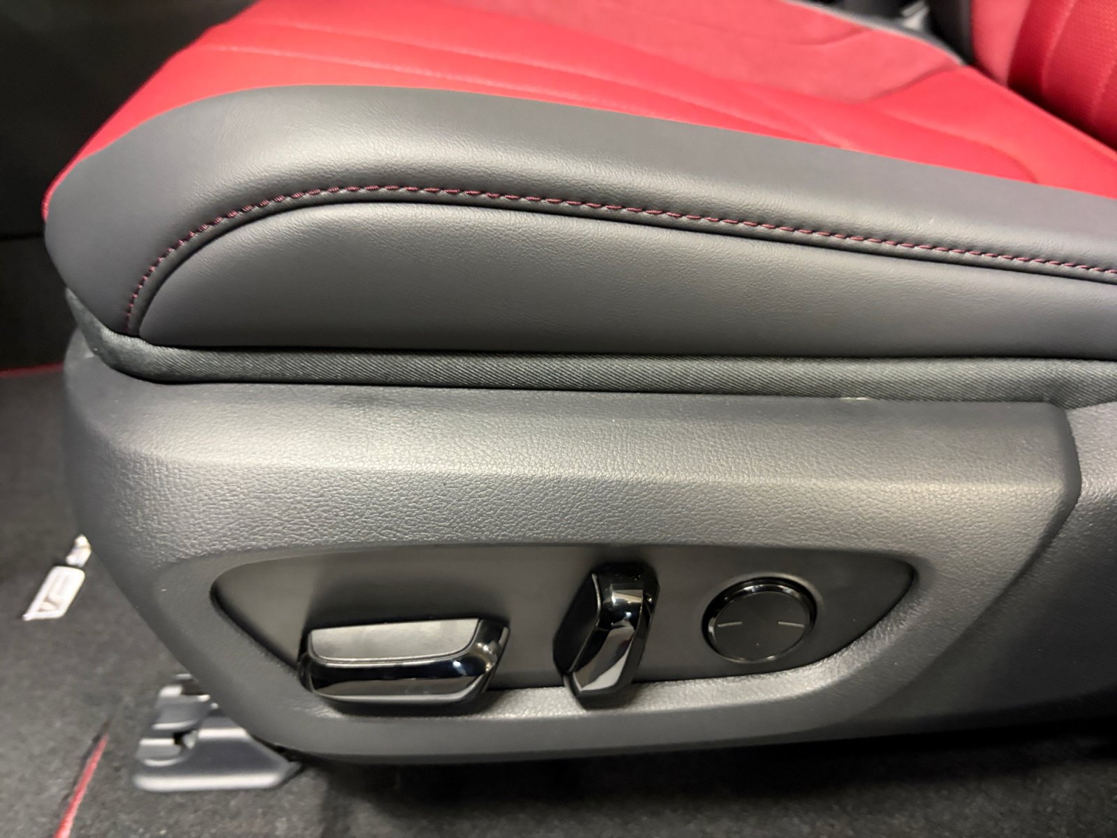 New 2026 Lexus RX 500h F Sport w/ Convenience Package AWD/4WD image 14